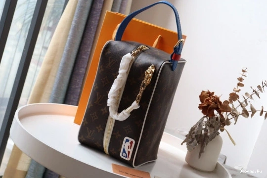 LOUIS TOILETRY LVXNBA VUITTON BAG 0402